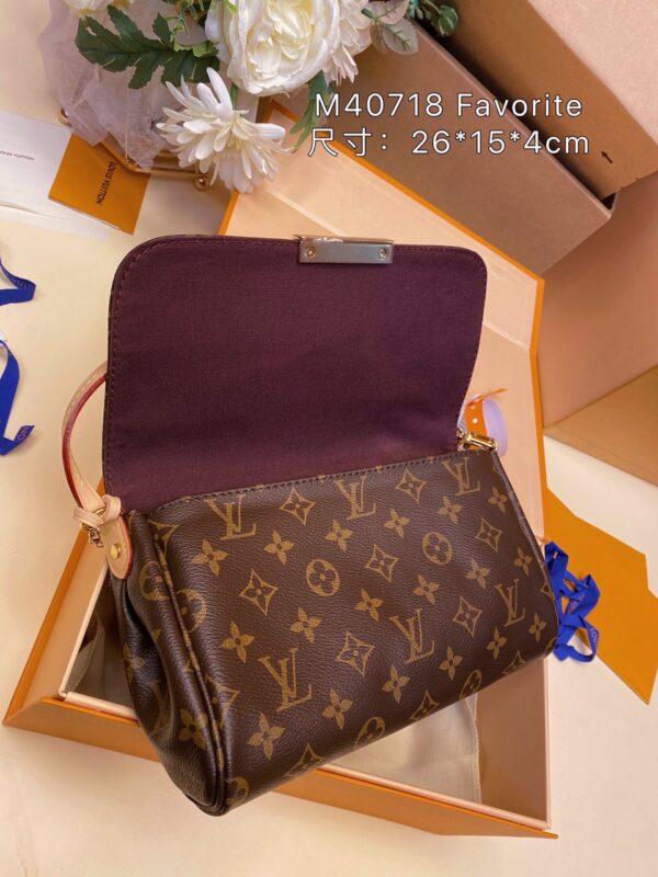Túi Louis Vuitton LV Favorite Họa Tiết Monogram Siêu Cấp 26cm (2)