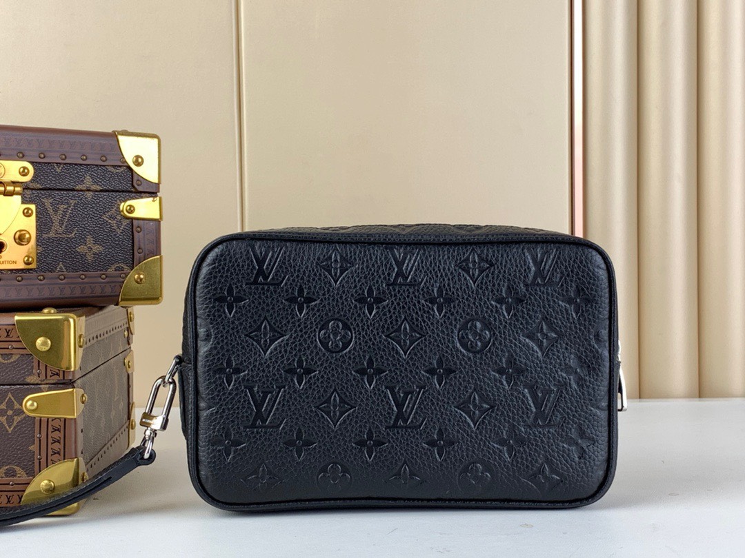 Louis Vuitton Kasai Clutch