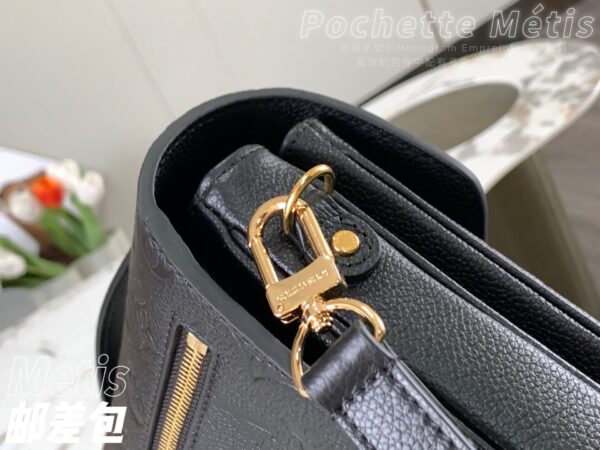 Túi Louis Vuitton LV Pochette Metis Siêu Cấp Màu Đen 25x19x7cm