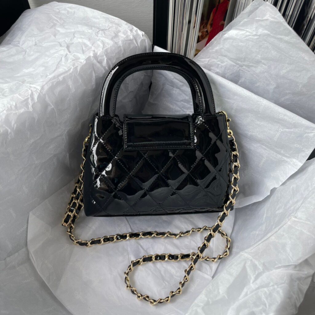 Túi Xách Chanel Siêu Cấp Da Bóng Quai Cầm Màu Đen 22cm