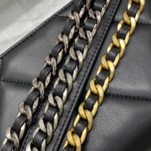 Túi Xách Chanel Woc C19 Siêu Cấp Màu Đen Mạ Vàng Size 19cm
