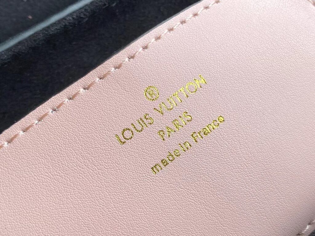 Túi Xách Louis Vuitton LV Twist Màu Đen Da Bò 24cm (2)