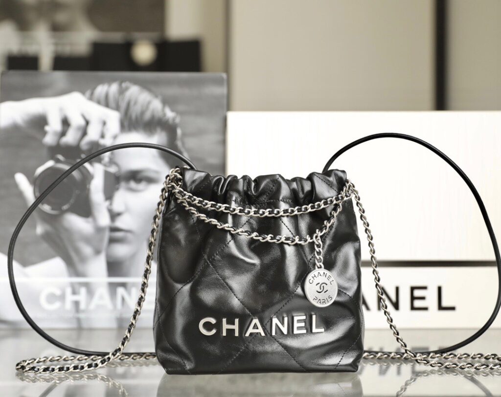 Túi Xách Nữ Cao Cấp Chanel 22 Bag Màu Đen Siêu Cấp 22cm (1)