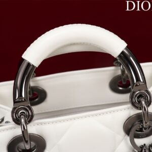 Túi Xách Nữ Hàng Hiệu Dior Lady Màu Trắng Da Mịn 24cm (3)