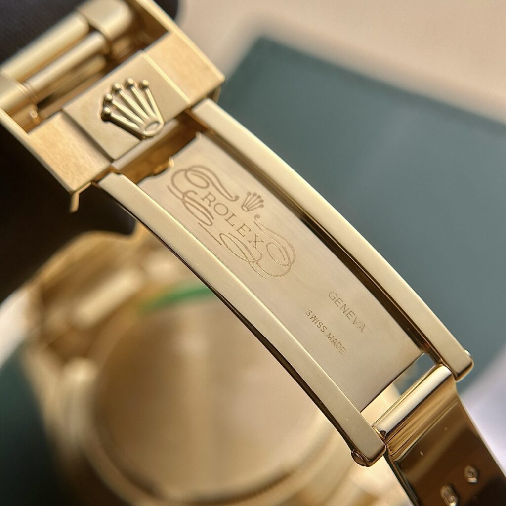 Đồng Hồ Rolex Daytona 116508 Bọc Vàng Độ Mặt Xà Cừ Replica 11 40mm (1)