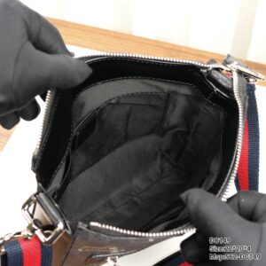Túi Nam Siêu Cấp Gucci Bag Họa Tiết Hổ Đeo Chéo 22x20x4cm (2)