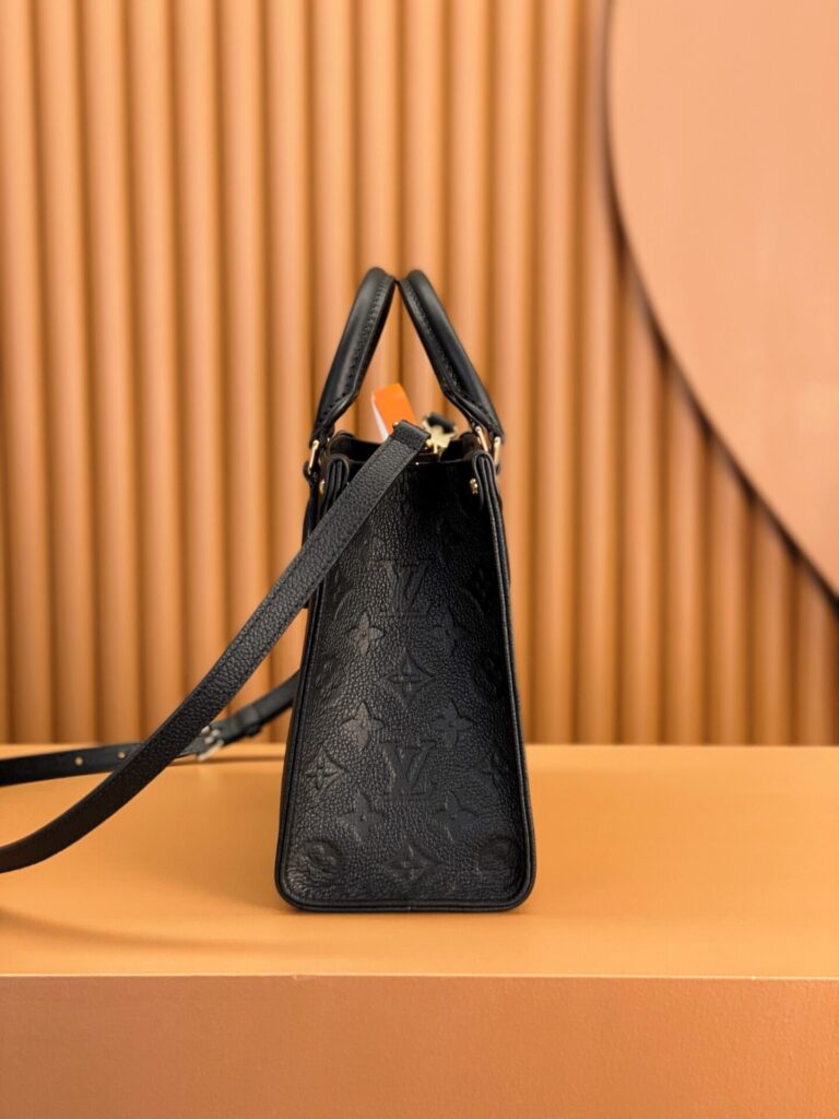 Túi Xách Louis Vuitton LV On The Go PM Tote Bag Siêu Cấp Màu Đen 25cm (2)