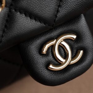 Balo Nữ Chanel Mini Da Mịn Like Auth Màu Đen 18x19x12cm (2)