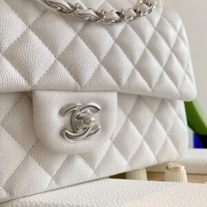 Túi Chanel Classic Replica 11 Chất Da Hạt Màu Trắng Khóa Bạc 25cm (2)