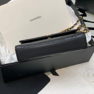 Túi Xách Hàng Hiệu Chanel Woc Quai Đính Ngọc Trai Like Auth Màu Đen 19cm (2)