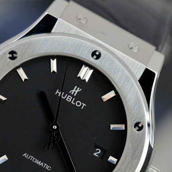 Đồng Hồ Hublot Classic Fusion Titanium Màu Đen Rep 11 Nhà Máy JJF