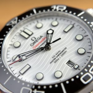 Đồng Hồ Omega Seamaster Diver