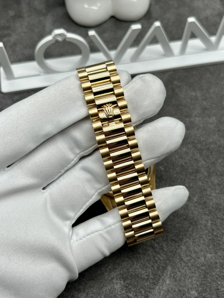Đồng Hồ Rolex Vàng Khối 18K Kim Cương Thiên Nhiên