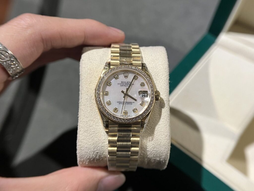 Đồng hồ Rolex mạ vàng 18k