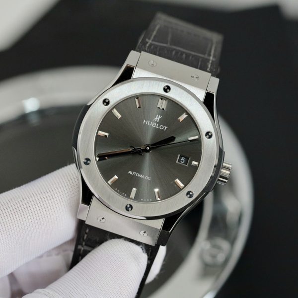 Đồng Hồ Hublot Nam Rep 11 Classic Fusion Titanium Màu Xám