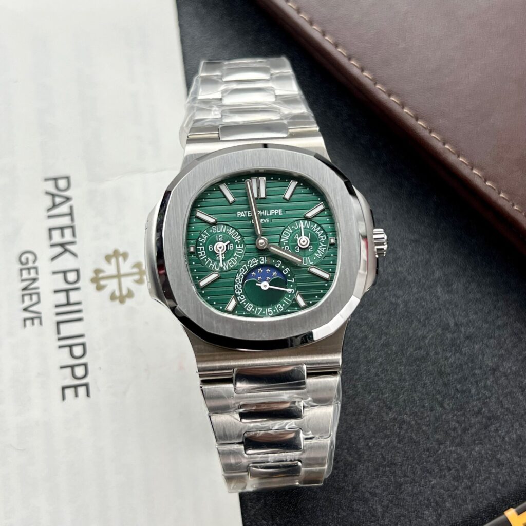 Đồng Hồ Patek Philippe Nautilus 5740 Replica 11 Mặt Xanh Lá Cây 40mm (1)