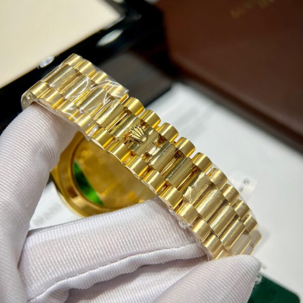 Đồng Hồ Rolex Replica 11 Day-Date Bọc Vàng Đính Moissanite Baguette GM V3 40mm (9)