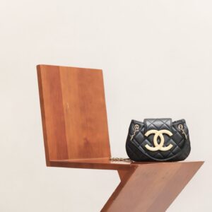 Túi Xách Chanel 24C Siêu Cấp Màu Đen Khóa Vàng 21x14x5cm (2)