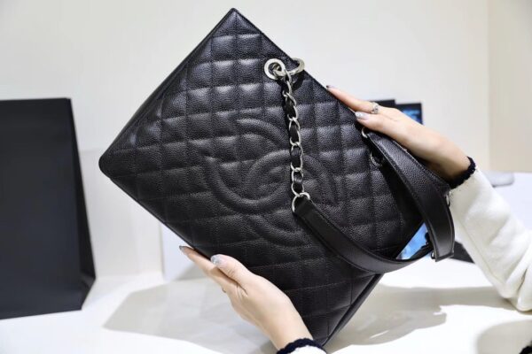 Túi Xách Chanel Shopping Nữ Màu Đen Khóa Bạc Siêu Cấp 33x23x11cm (1)