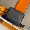 Túi Xách Louis Vuitton Messenger District Nam Da Bò Siêu Cấp 26x20x7cm (2)