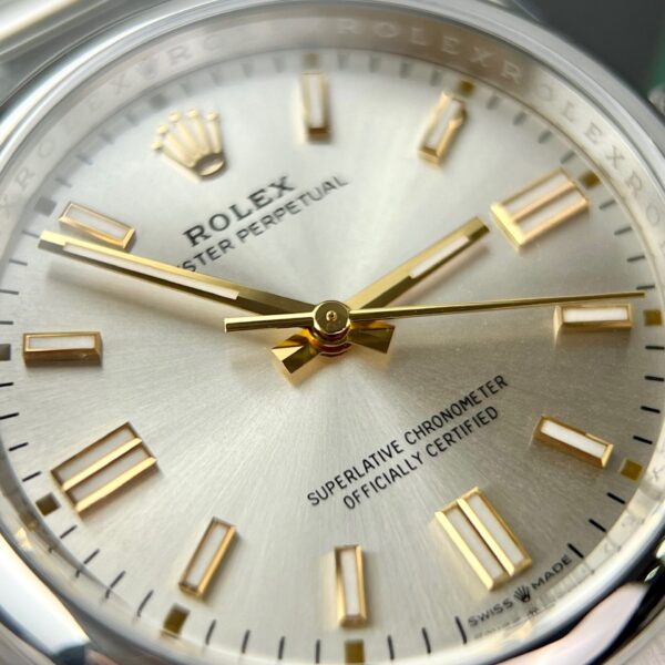 dong-ho-rolex-oyster-perpetual-126000-mat-so-bac-nha-may-clean-36mm (1)