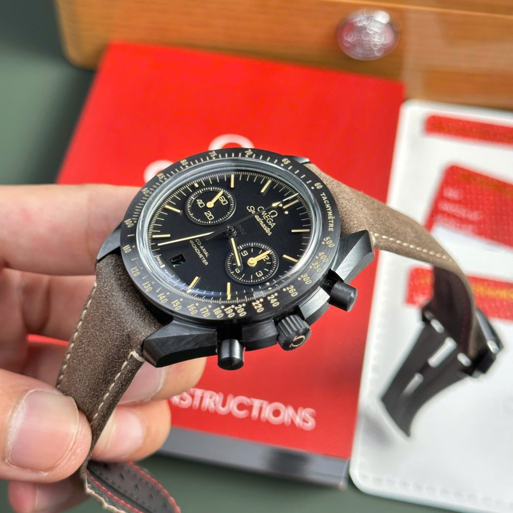 Đồng Hồ Omega Speedmaster Dark Side Of The Moon Vỏ Gốm OMF 44mm (2)