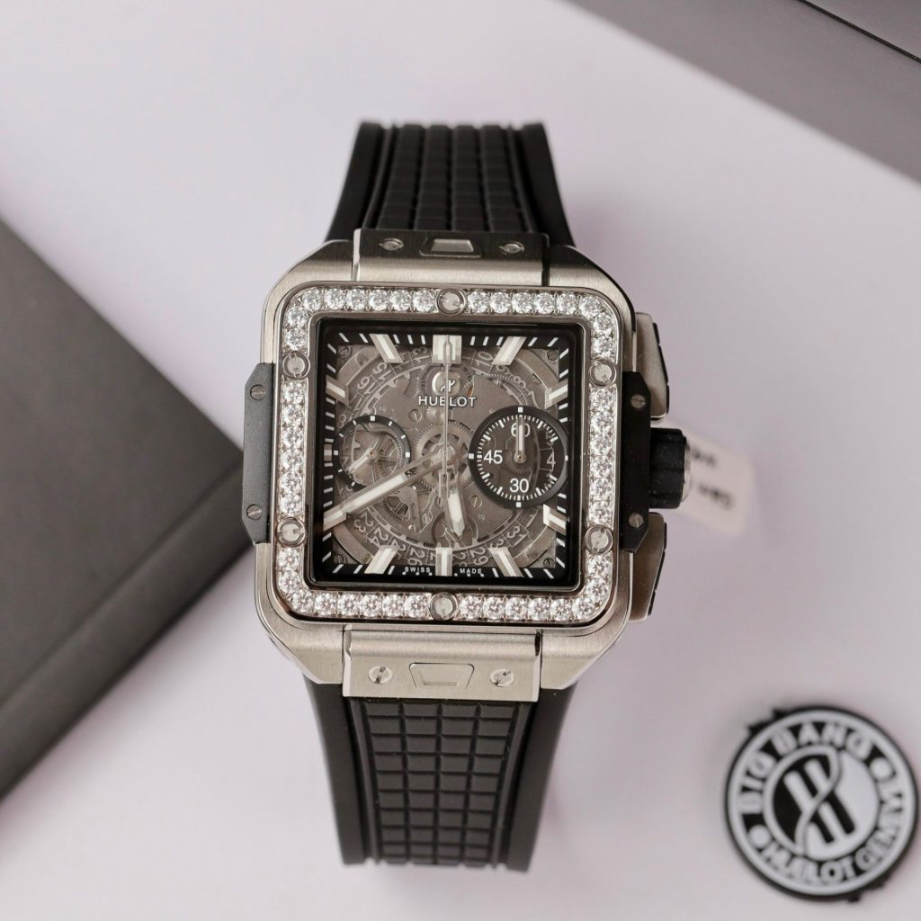 Đồng Hồ Hublot Square Bang Titanium Viền Đính Moissanite Rep 11 42mm (6)