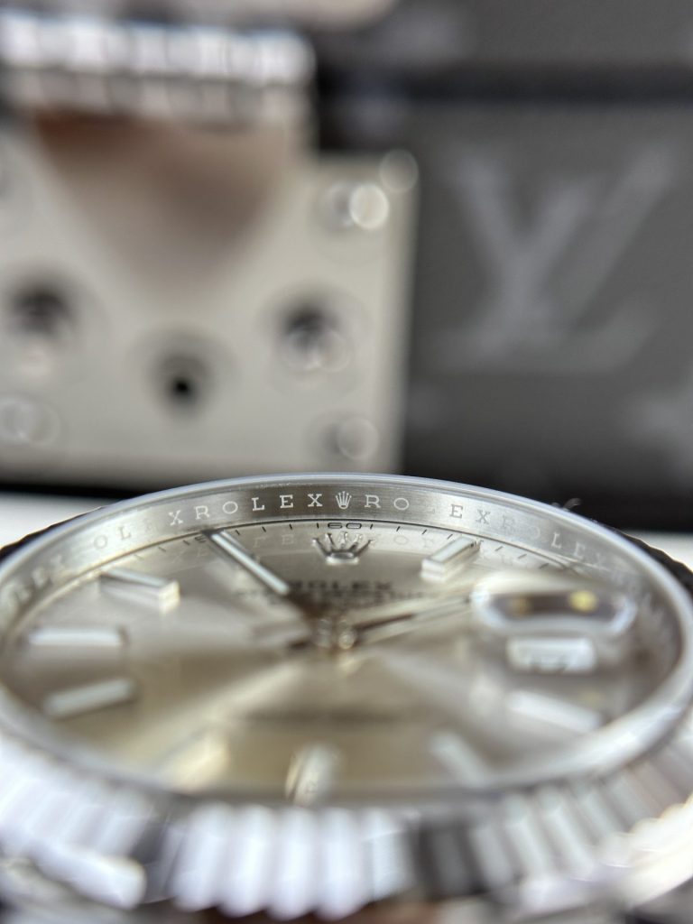 Đồng Hồ Rolex DateJust 126334 Chế Tác Mặt Số Bạc Nhà Máy VS 41mm (1)