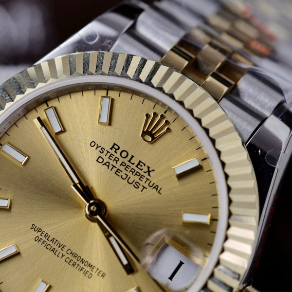 Đồng Hồ Rolex DateJust Chế Tác Bọc Vàng Cọc Số Dạ Quang GM Factory (1)