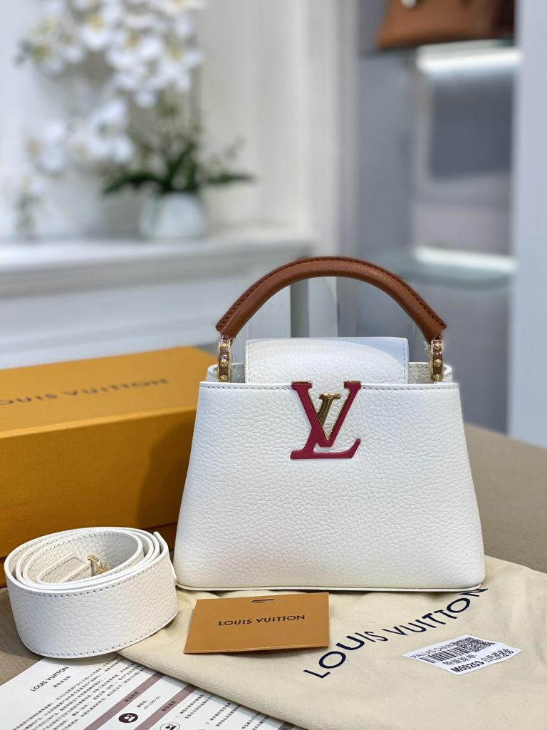 Khám Phá Thế Giới Túi Xách Louis Vuitton Siêu Cấp