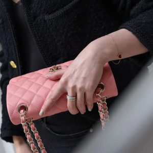 Túi Xách Chanel Classic Nữ Màu Hồng Đậm Khoá Màu Trắng Like Auth 23cm (2)