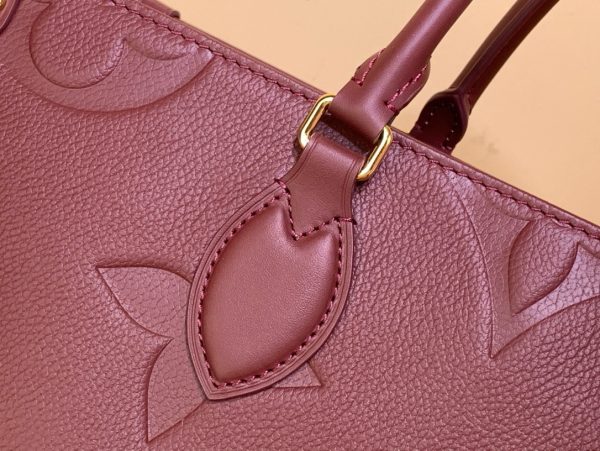 Túi Xách Louis Vuitton LV Onthego Like Auth Nữ Màu Đỏ Mận Size 35cm (2)
