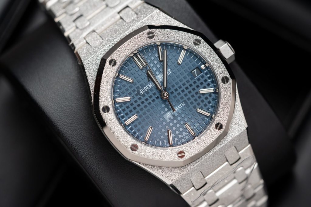 Đồng Hồ Audemars Piguet Royal Oak 15454BC Blue Dial Chế Tác 37mm (1)