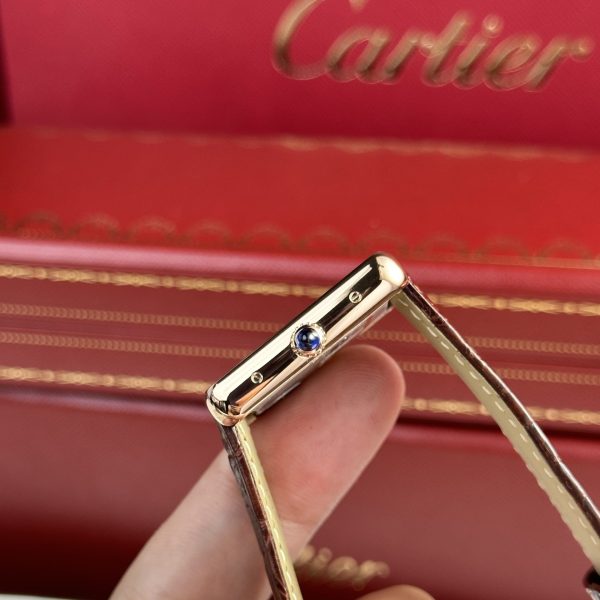 Đồng Hồ Cartier Tank Solo Chế Tác Máy Pin Dây Da Màu Nâu (2)