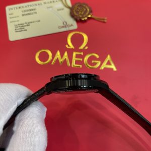 Đồng Hồ Omega Speedmaster Apollo 8 Moon Watch Chế Tác 44mm