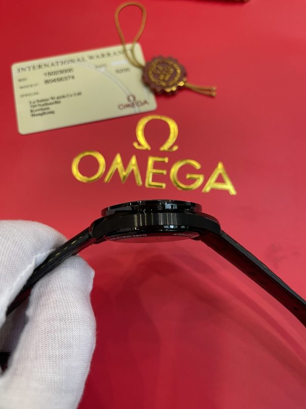 Đồng Hồ Omega Speedmaster Apollo 8 Moon Watch Chế Tác 44mm