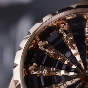 Đồng Hồ Roger Dubuis Chế Tác Excalibur Knights Of The Round Màu Đen 45mm (2)