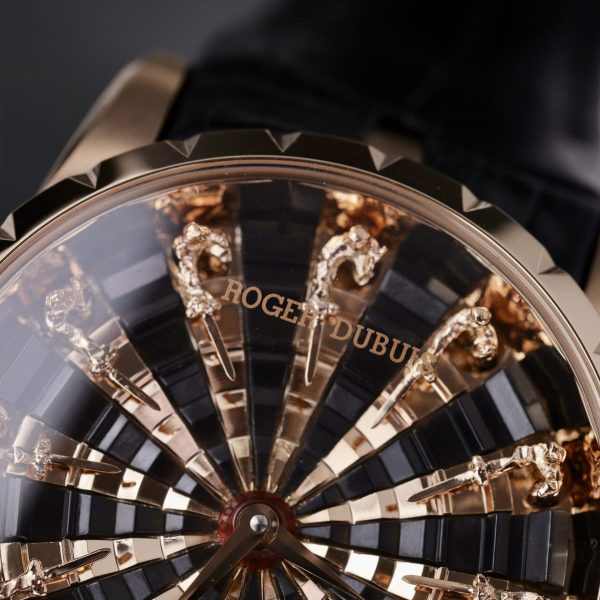 Đồng Hồ Roger Dubuis Chế Tác Excalibur Knights Of The Round Màu Đen 45mm (2)