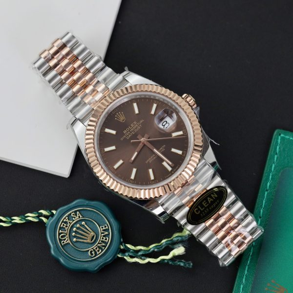 Đồng Hồ Rolex Datejust 126331 Replica Mặt Chocolate Cọc Dạ Quang Clean (2)