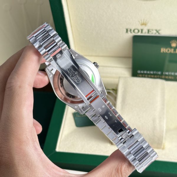 Đồng Hồ Rolex Day-Date Nam Đính Đá Baguette Mặt Xanh Băng GM Factory 40mm (13)
