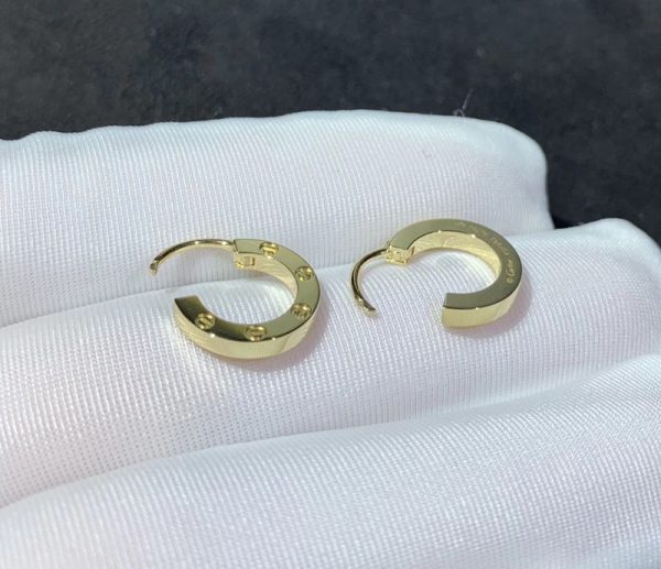 Bông Tai Nữ Cartier Love Chế Tác Vàng 18K (2)