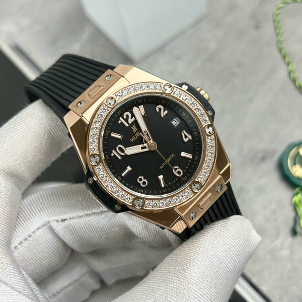 Đồng Hồ Hublot Big Bang One Click King Gold Độ Moissanite Bezel 39mm (3)