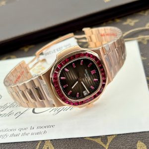 Đồng Hồ Patek Philippe Nautilus 5723 Bọc Vàng 18K Đá Ruby Đỏ