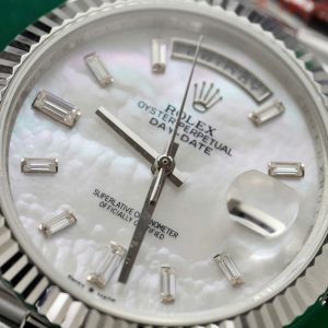 Đồng Hồ Rolex Day-Date Replica Mặt Xà Cừ Cọc Số Moissanite GMF 40mm (11)