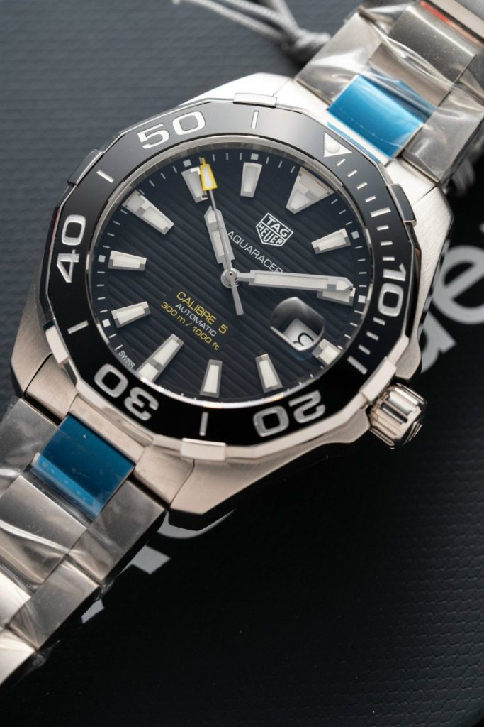 Đồng Hồ Tag Heuer Aquaracer WAY201A.BA0927 Replica Viền Gốm Đen 43mm (1)