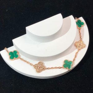 Vòng Tay Van Cleef & Arpels Vintage Alhambra Chế Tác Đá Quý Kim Cương Vàng Hồng 18K (2)