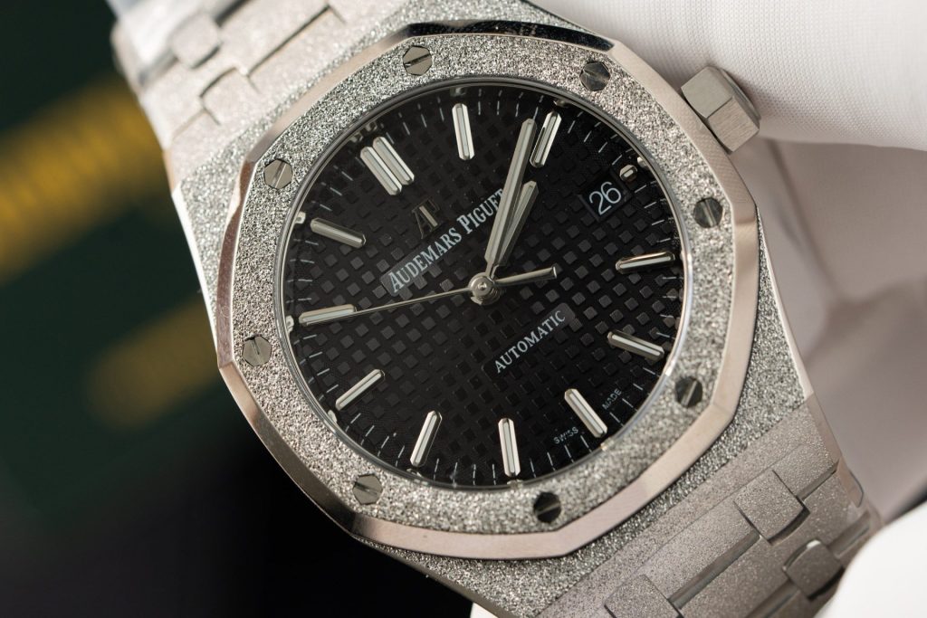 Đồng Hồ Audemars Piguet Royal Oak 15454BC Mặt Đen Replica 11 37mm (7)