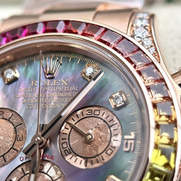 Đồng Hồ Rolex Daytona Rainbow Đính Kim Cương Tự Nhiên Bọc Vàng Mặt Khảm Trai 40mm (4)