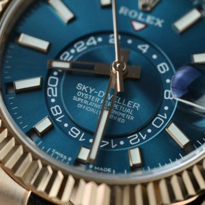 Đồng Hồ Rolex Sky-Dweller Bọc Vàng 18K Mặt Xanh Dương Chế Tác 42mm (2)