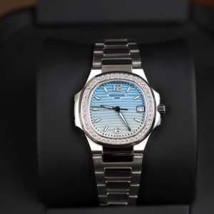 Đồng Hồ Patek Philippe Nautilus 7010G Màu Xanh Đính Đá Nhà Máy GR 32mm (1)